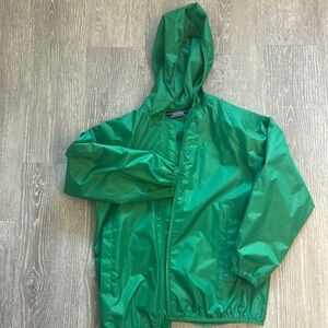 Land’s End green raincoat. Size 8. Great condition.